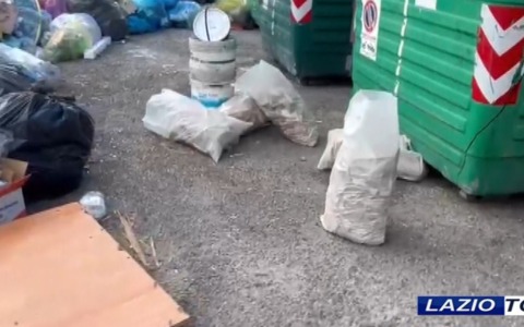 Latina, 12enne ferito sui rifiuti: chiesto il risarcimento