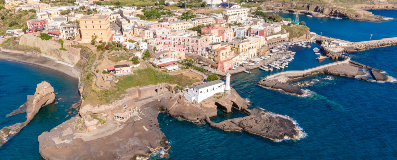 Ponza e Ventotene, gara da 93,9 milioni per i collegamenti