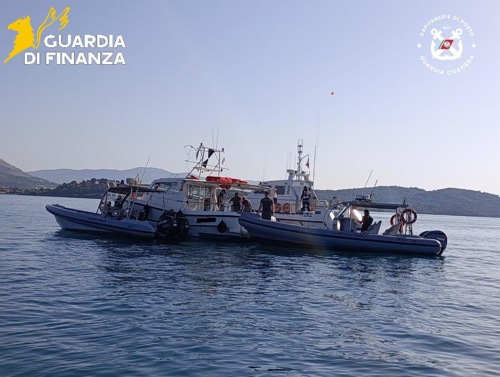 Barca rubata a Gaeta, fermato in mare il presunto responsabile
