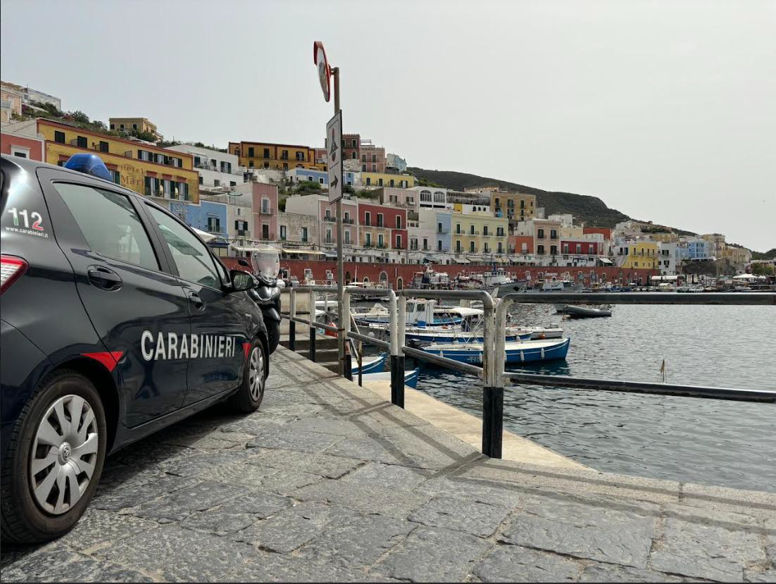 Ponza, controlli dei Carabinieri tra movida e mare