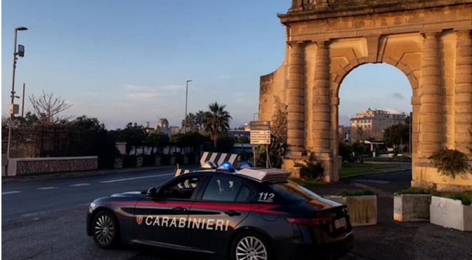 Terracina, ruba un’auto e investe un pedone: arrestato