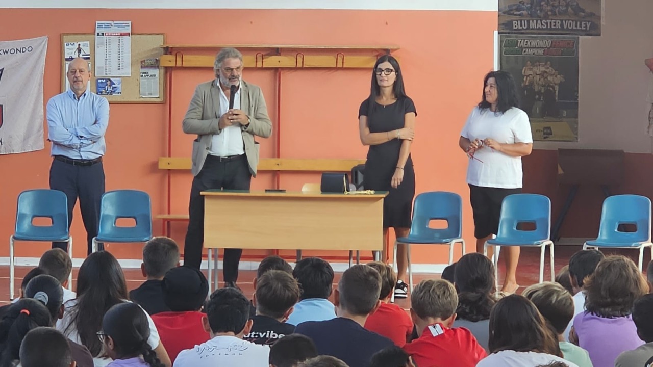 Scuole, Giannetti e Feudi in visita negli istituti di Terracina