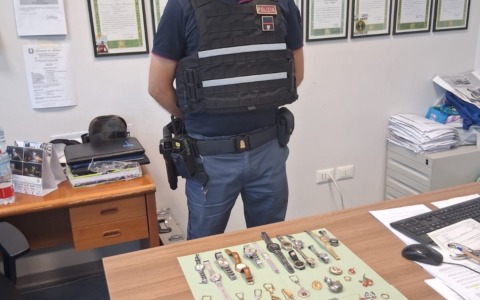 Finto carabiniere, arrestato giovane: recuperati 6mila euro