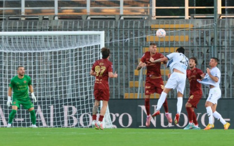 Latina, il primo gol di Plescia vale solo un pari con l’Ostiamare
