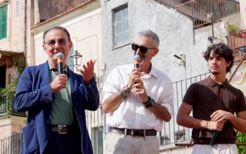 Bullismo, dialogo a scuola con l’attore Samuele Carrino